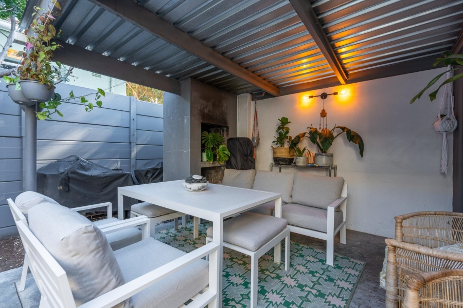 2 Bedroom Property for Sale in Lakeside Western Cape